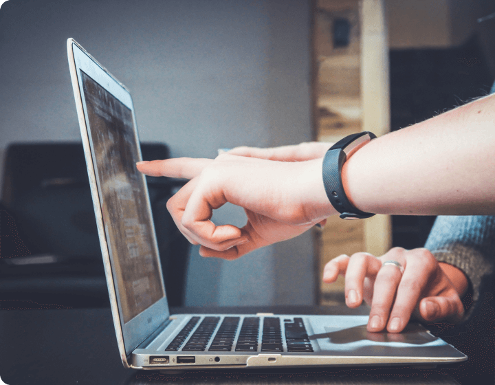 People using thunkable on a laptop.